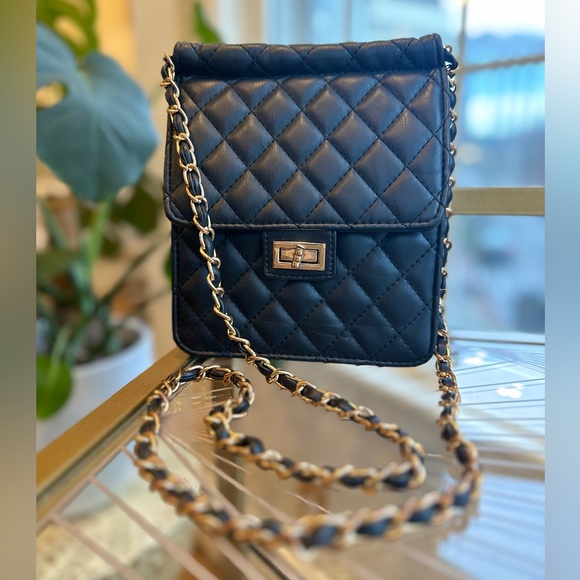 Urban Expressions Bags Quilted Faux Leather Black Gold Chain Purse